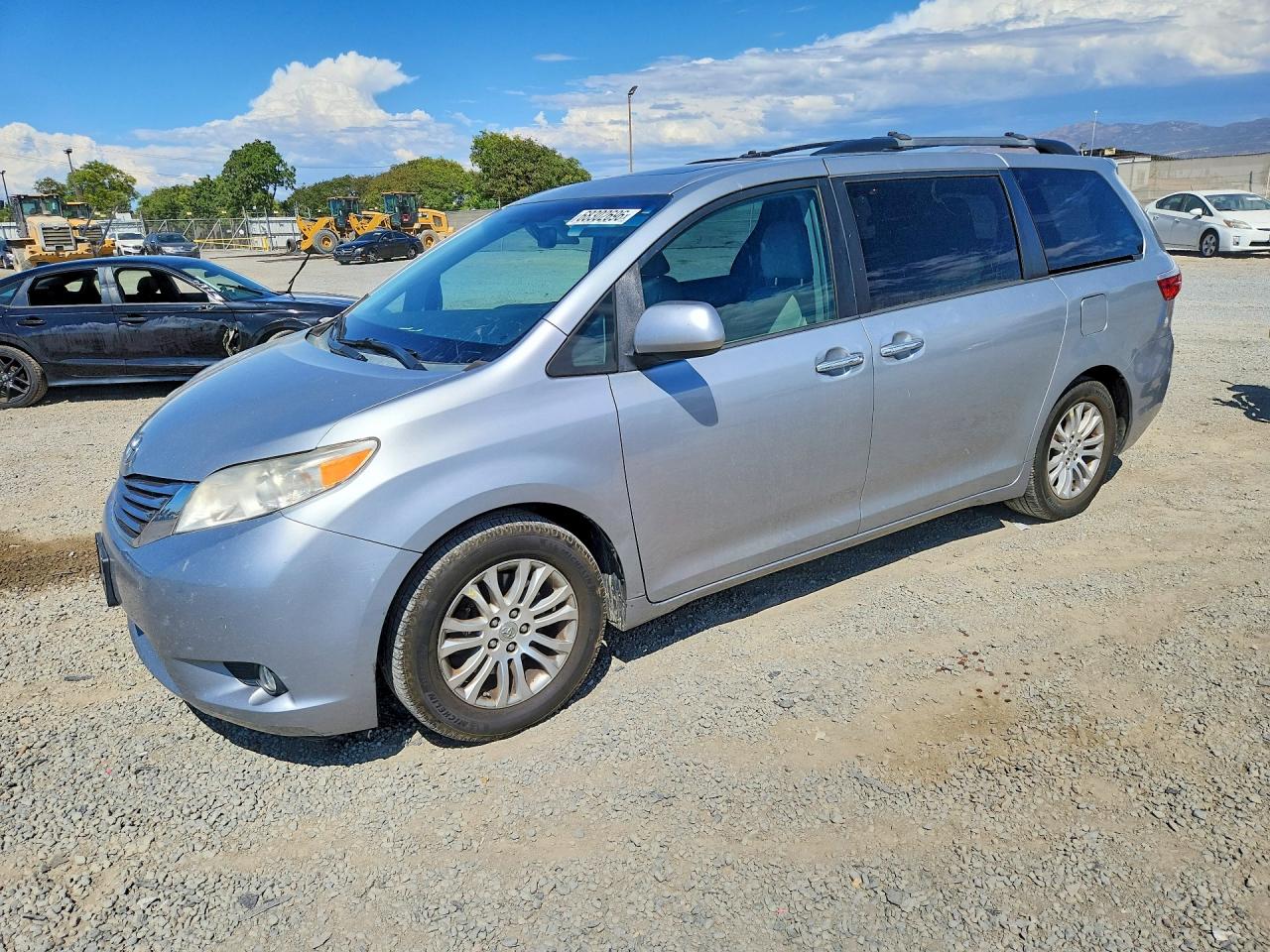 2015 TOYOTA SIENNA