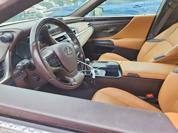 2021 LEXUS ES 350