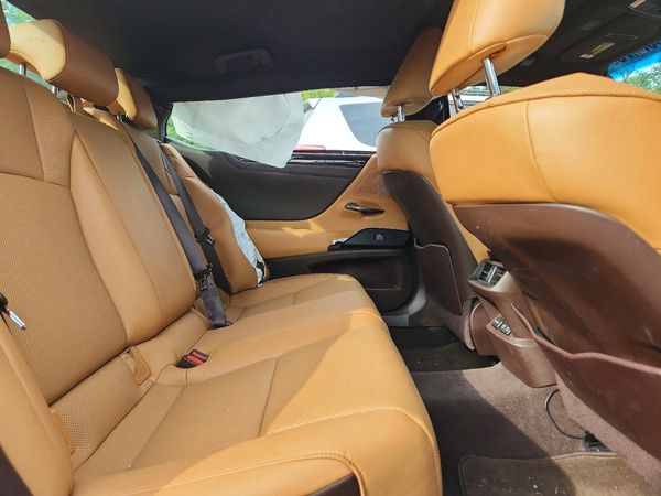 2021 LEXUS ES 350