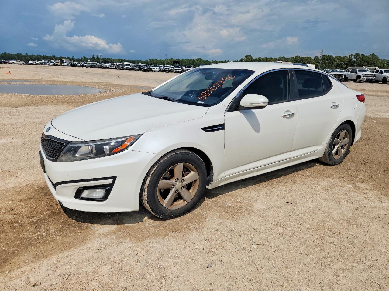 2015 KIA OPTIMA GL - Middle-low