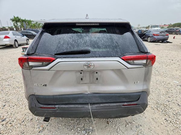 2022 TOYOTA RAV4 LE