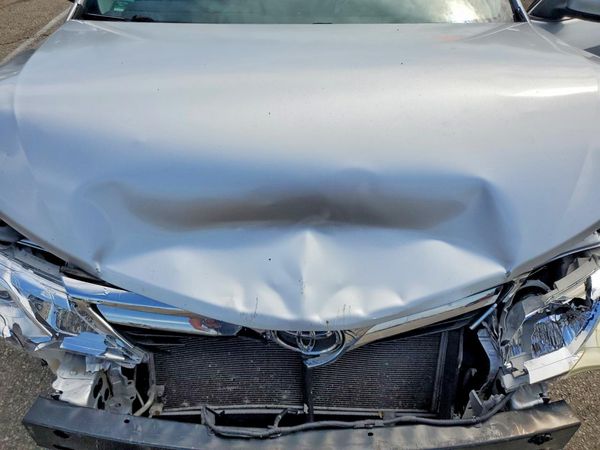 2012 TOYOTA CAMRY — Engine bay