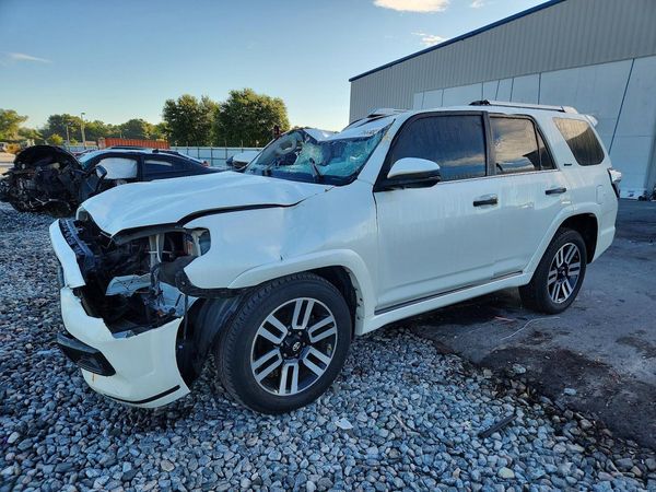 2020 TOYOTA 4RUNNER