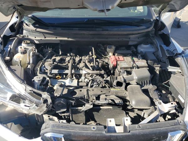 2020 NISSAN KICKS — Engine bay