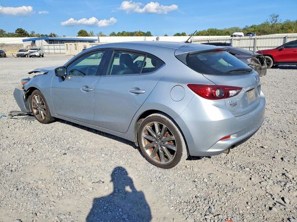 2018 MAZDA 3 Touring