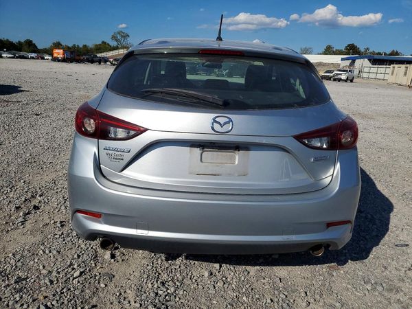2018 MAZDA 3 Touring