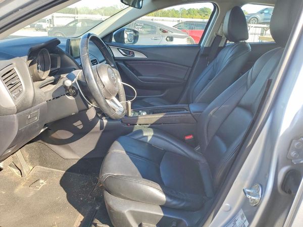 2018 MAZDA 3 Touring