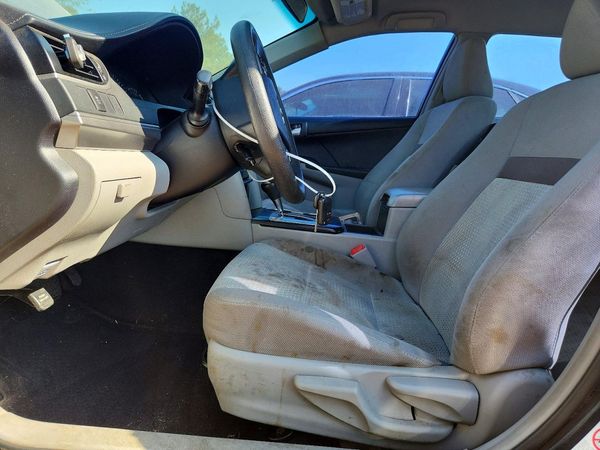 2014 TOYOTA CAMRY — DENT