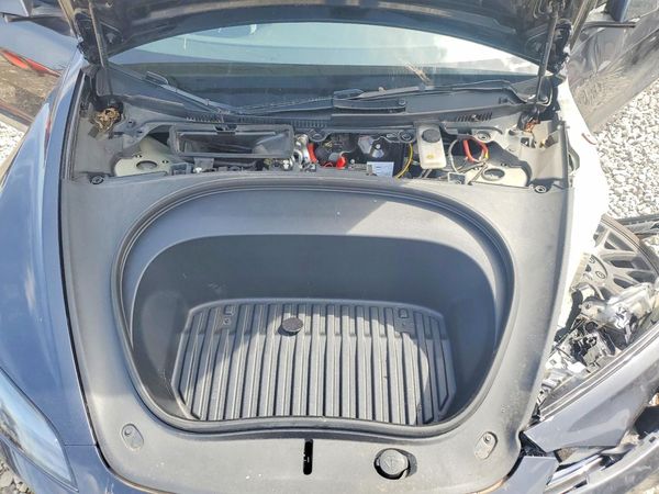 2025 TESLA MODEL 3 — Engine bay