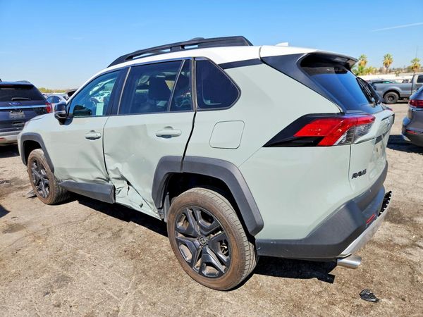 2022 TOYOTA RAV4 Adventure