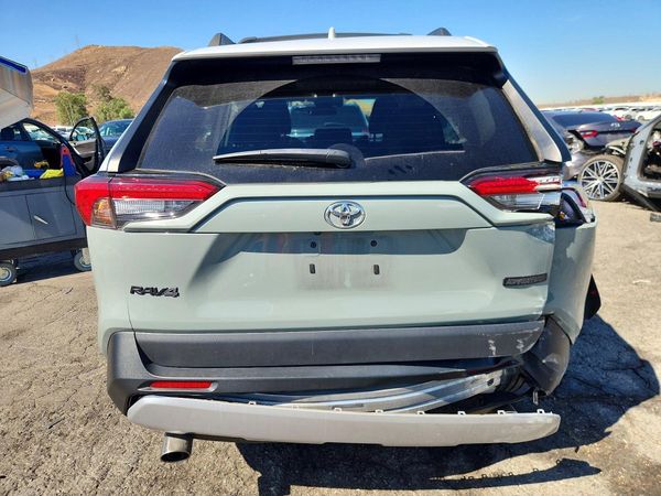 2022 TOYOTA RAV4 Adventure