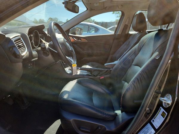 2016 MAZDA 3 SE