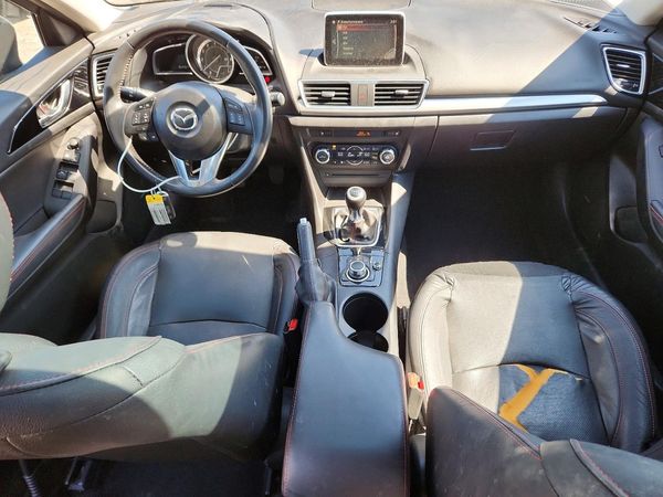 2016 MAZDA 3 SE