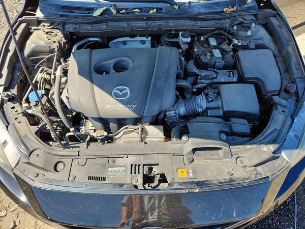 2016 MAZDA 3 SE
