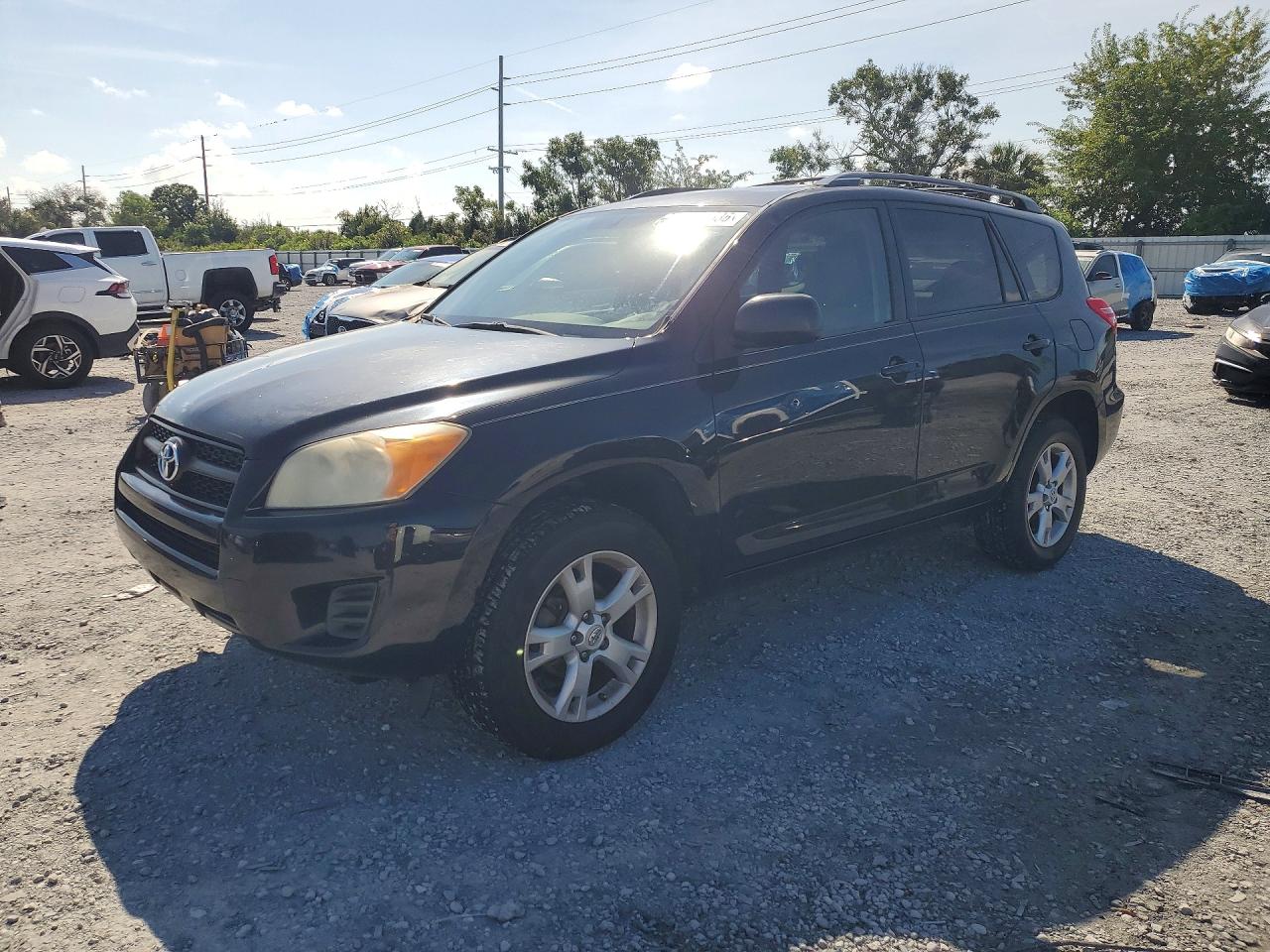 2012 TOYOTA RAV4 Standard — Front 3/4