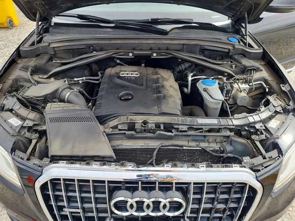 2013 AUDI Q5 Premium Plus