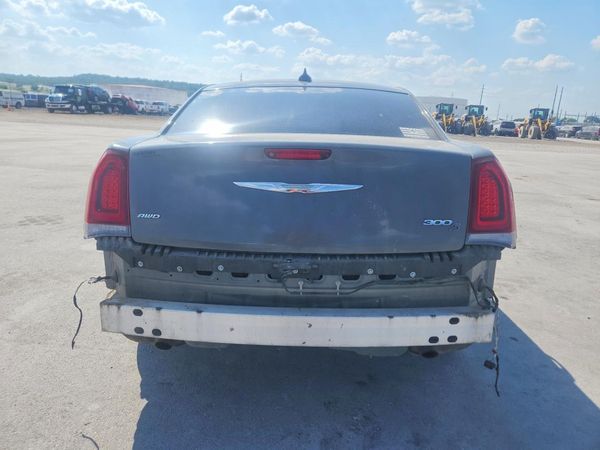 2019 CHRYSLER 300