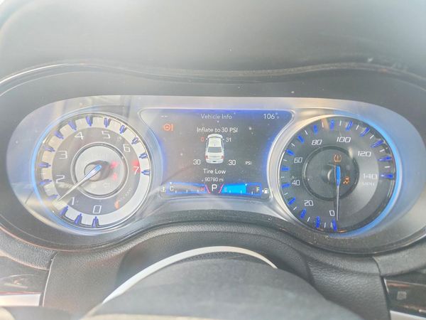 2019 CHRYSLER 300