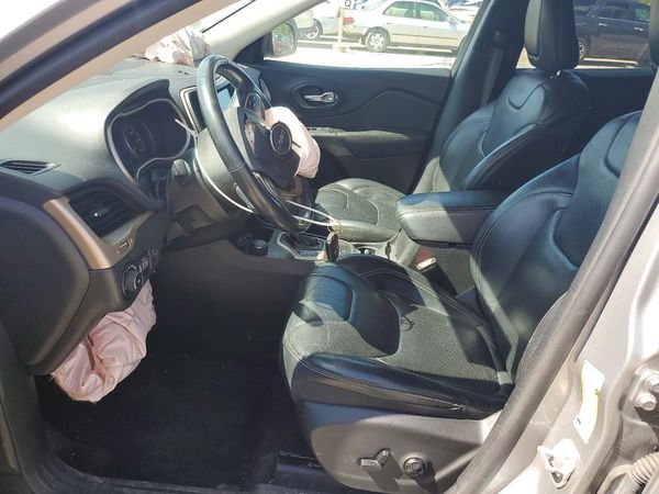2015 JEEP CHEROKEE Limited — DENT