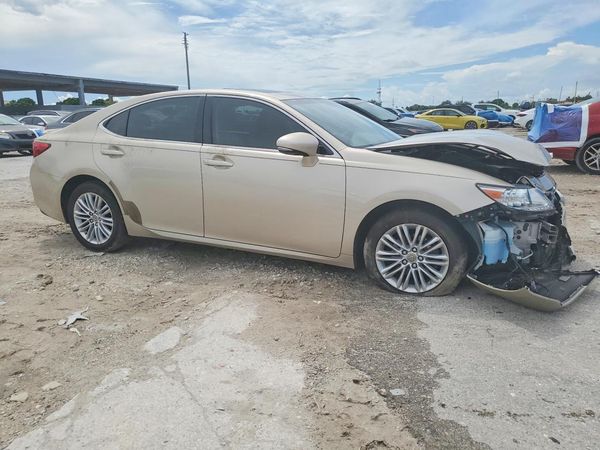 2015 LEXUS ES 350 — Passenger 3/4