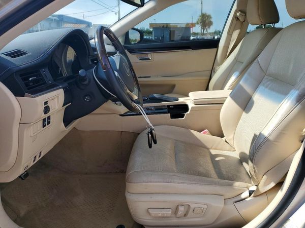 2015 LEXUS ES 350 — DENT