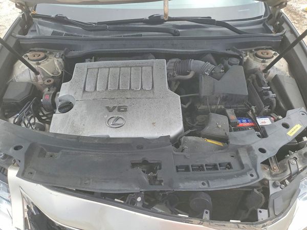 2015 LEXUS ES 350 — Engine bay