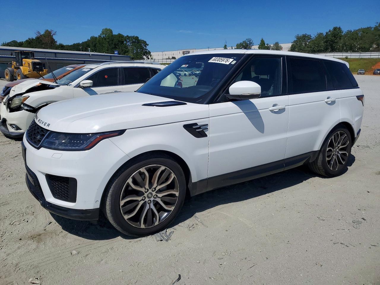 2019 LAND ROVER RANGE ROVER SPORT HSE — Front 3/4