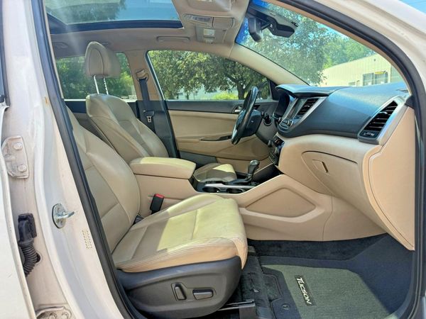 2016 HYUNDAI TUCSON