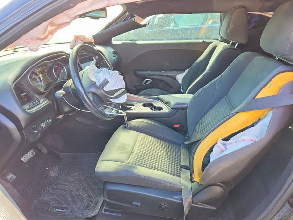 2019 DODGE CHALLENGER — DENT