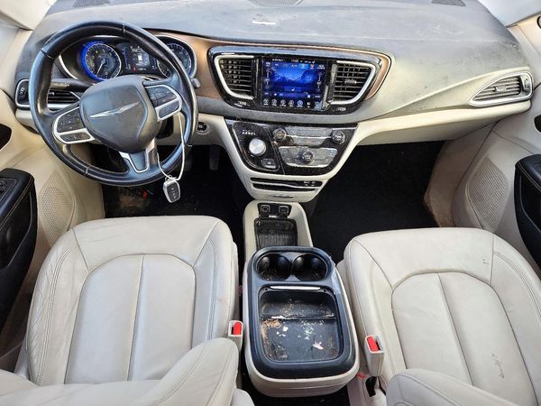 2017 CHRYSLER PACIFICA Touring L — CKPT