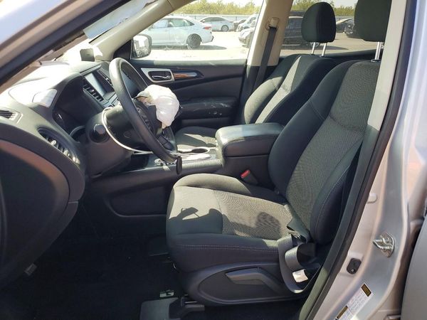 2019 NISSAN PATHFINDER — DENT