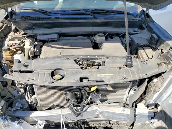 2019 NISSAN PATHFINDER — Engine bay