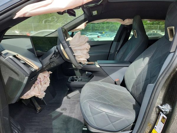 2023 BMW ALL OTHER xDrive M60 — DENT