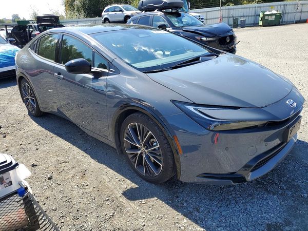 2024 TOYOTA PRIUS