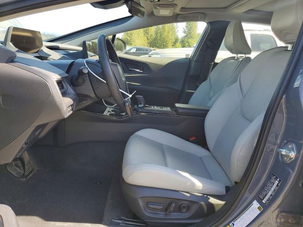 2024 TOYOTA PRIUS