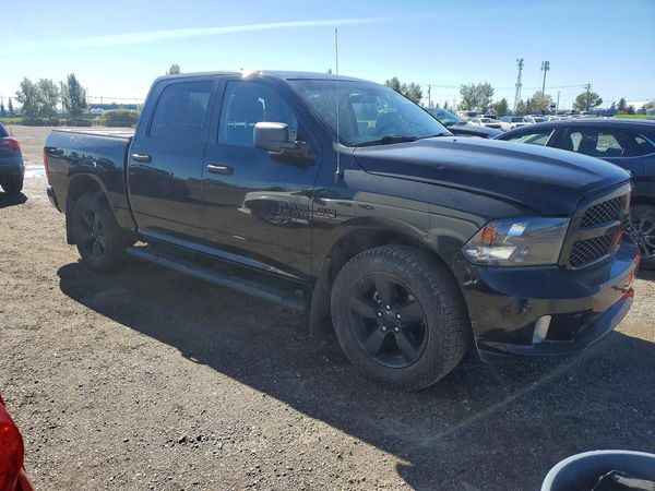 2019 RAM 1500 CLASSIC Tradesman, ST — Passenger 3/4