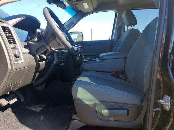 2019 RAM 1500 CLASSIC Tradesman, ST — DENT