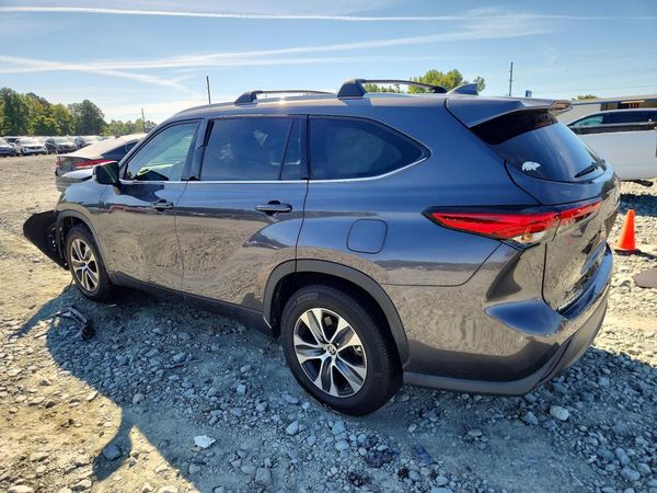 2022 TOYOTA HIGHLANDER