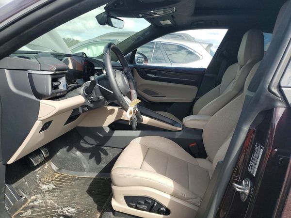 2025 PORSCHE MACAN Turbo Electric