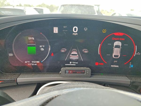 2025 PORSCHE MACAN Turbo Electric