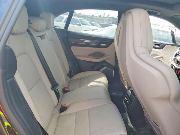 2025 PORSCHE MACAN Turbo Electric