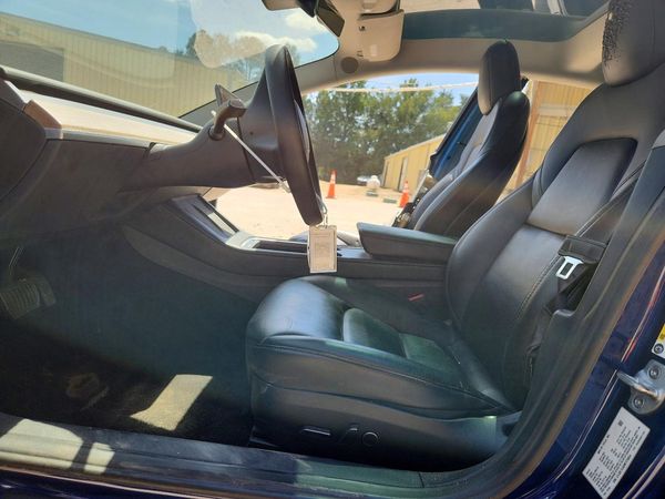 2022 TESLA MODEL 3 — DENT