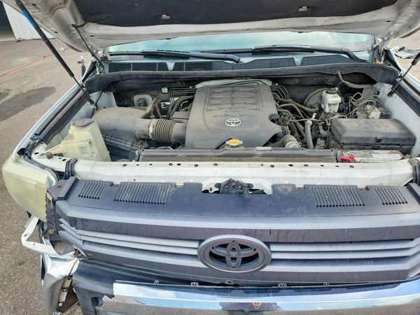 2014 TOYOTA TUNDRA SR5
