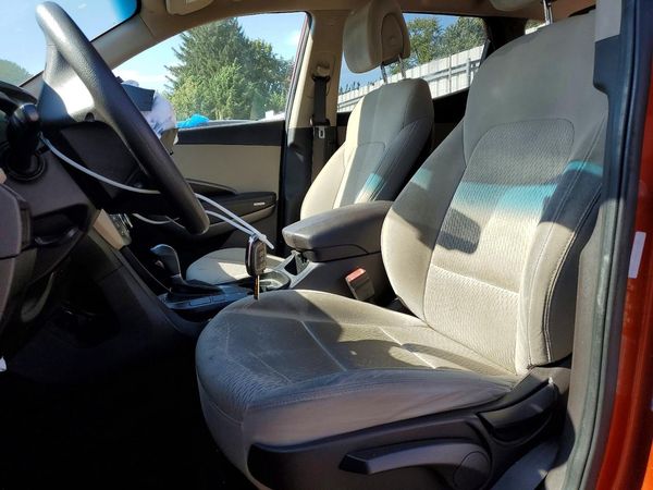 2014 HYUNDAI SANTA FE GL — DENT