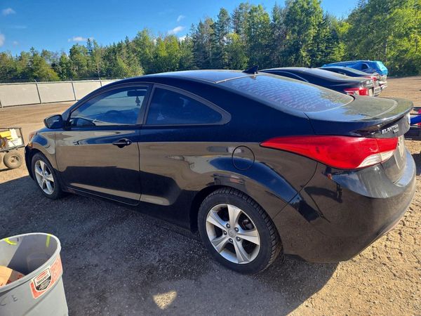 2013 HYUNDAI ELANTRA
