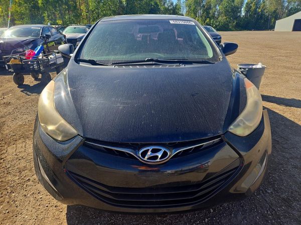 2013 HYUNDAI ELANTRA
