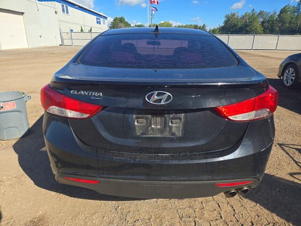 2013 HYUNDAI ELANTRA