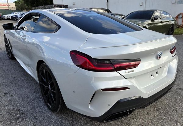 2022 BMW M850XI