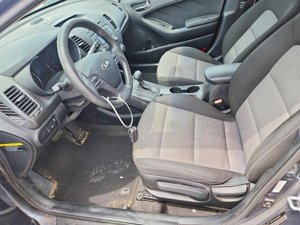 2016 KIA FORTE5 GL (Middle-Low Grade)