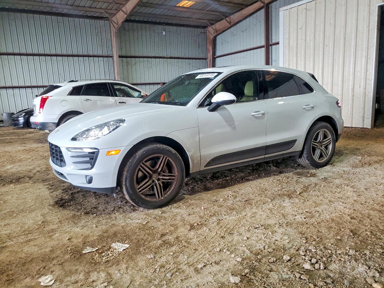 2017 PORSCHE MACAN